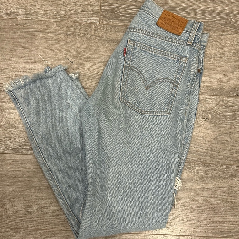 Levi’s wedgie jeans